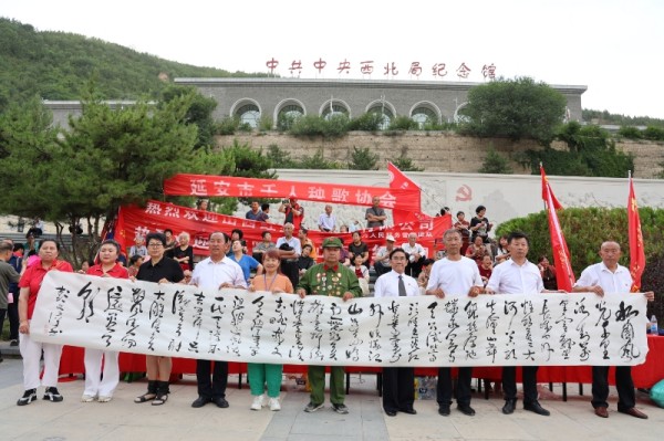国际高峰艺术大家终身成就领袖奖——彭义浔